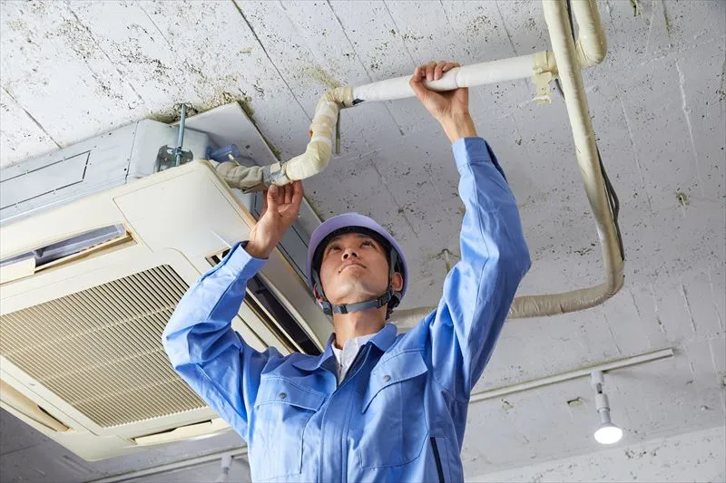 空調からの水漏れが起きる原因とは？